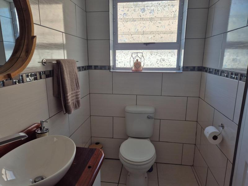 4 Bedroom Property for Sale in Kleinbaai Western Cape